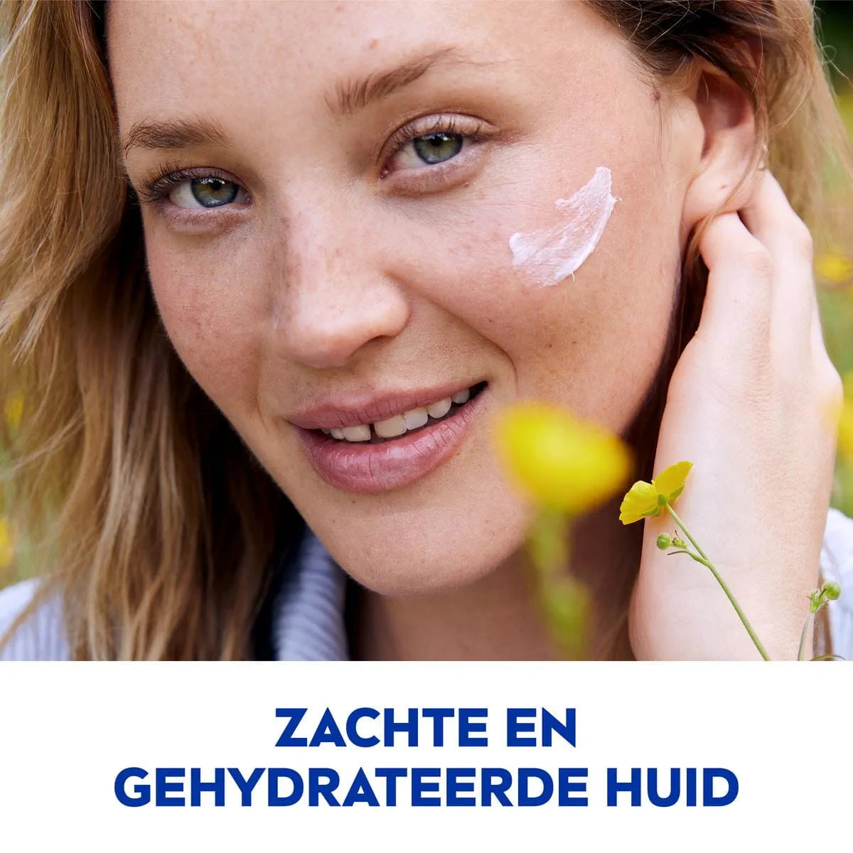 Nivea Soft Refreshingly Soft Moisturizing Cream, Jojoba Oil + Vitamin-E khubsurti.pk