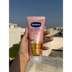 Vaseline Healthy Bright Gluta-Hya Serum Burst Lotion Dewy Radiance 200ml